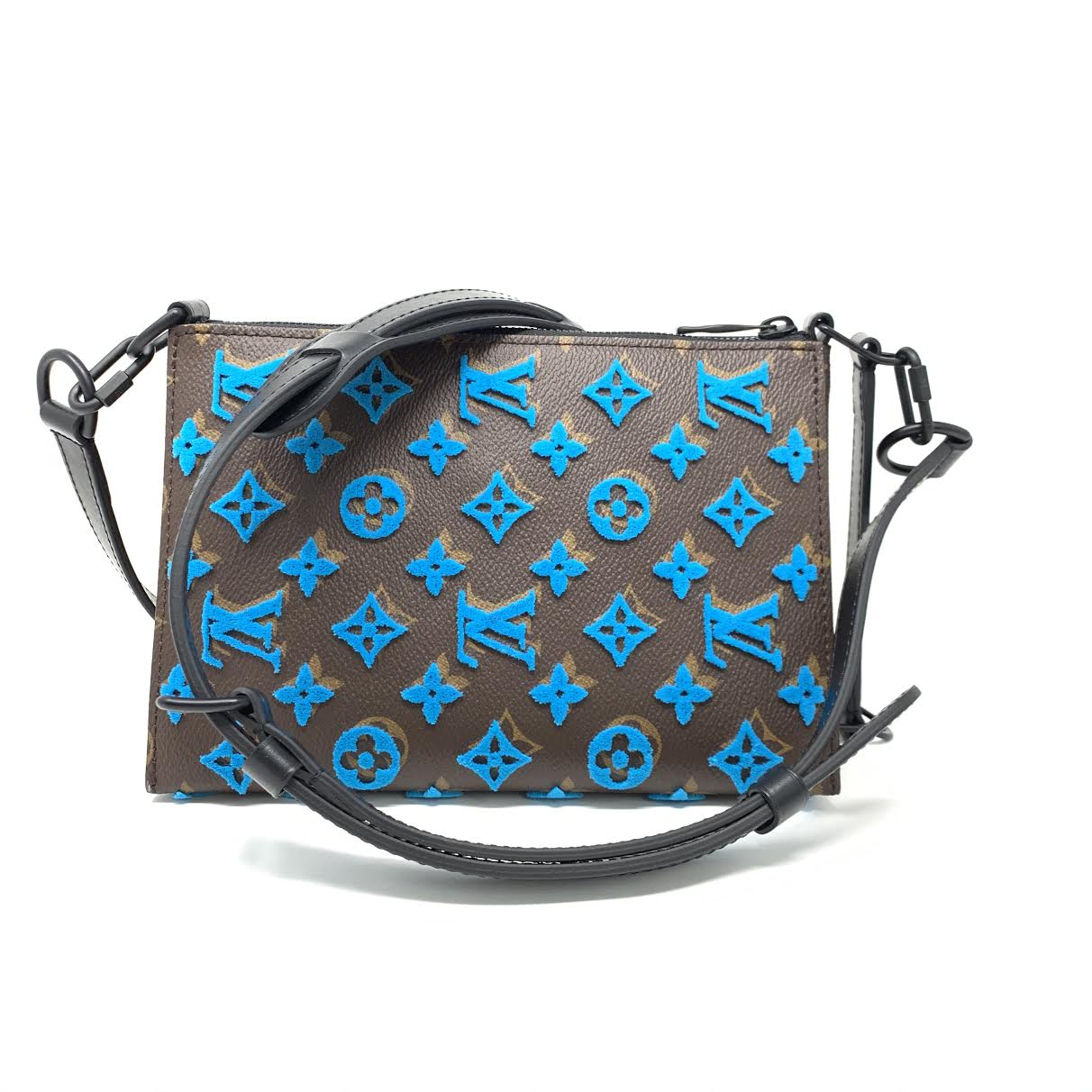 Pre-owned Louis Vuitton Triangle Messenger Monogram Tuffetage Turquoise