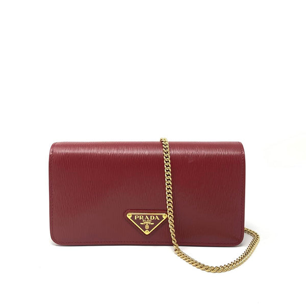 Prada wallet on chain clearance red